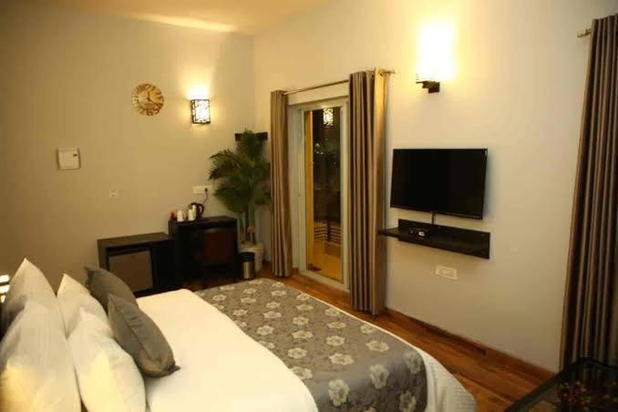 Hotel Anandan Citrine Vrindāvan Esterno foto