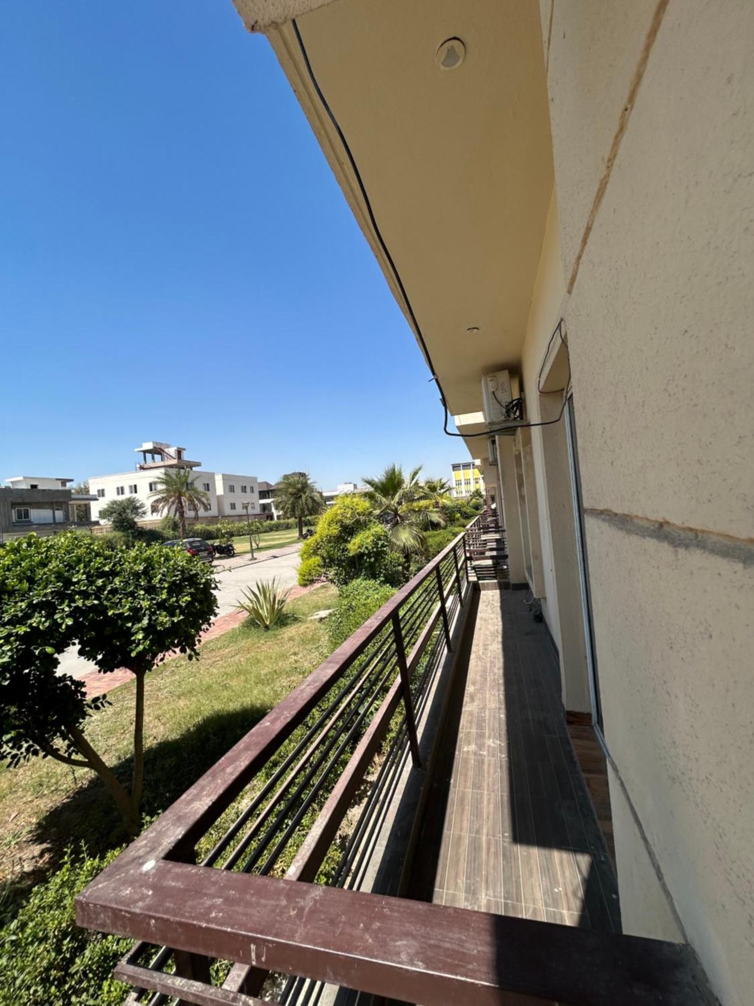 Hotel Anandan Citrine Vrindāvan Esterno foto